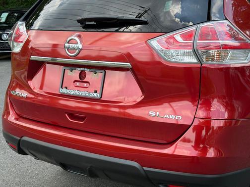 Cayenne Red 2016 Nissan Rogue SL
