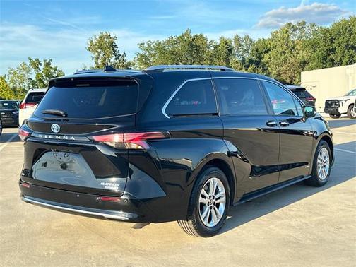 2021 Toyota Sienna Platinum 7 Passenger