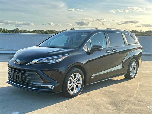 2021 Toyota Sienna Platinum 7 Passenger