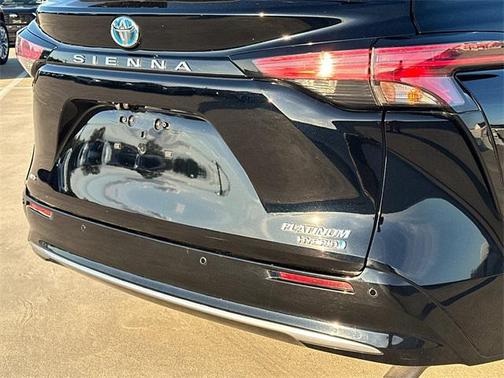 2021 Toyota Sienna Platinum 7 Passenger