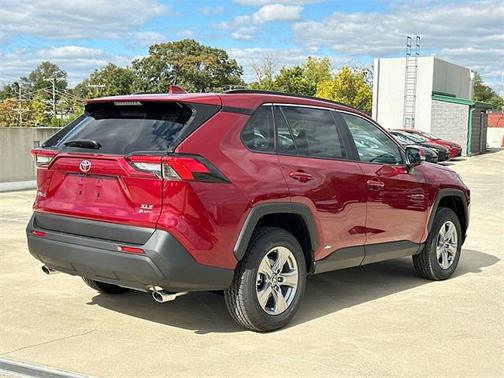 2025 Toyota RAV4 Hybrid XLE