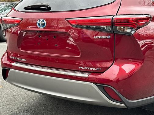 2021 Toyota Highlander Hybrid Platinum