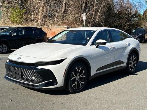 2024 Toyota Crown XLE