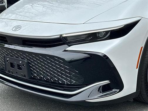 2024 Toyota Crown XLE