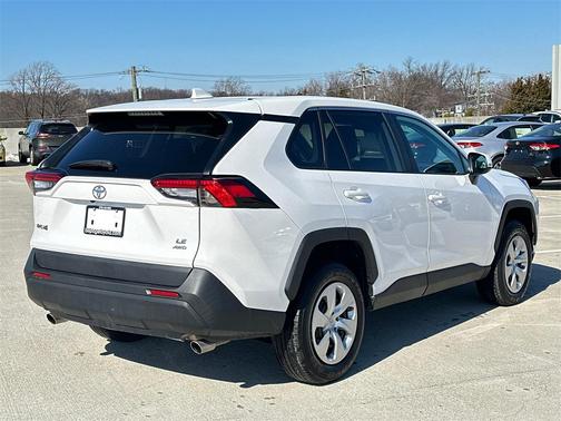 2023 Toyota RAV4 LE