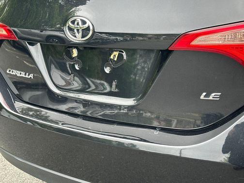 Black Sand Pearl 2018 Toyota Corolla LE