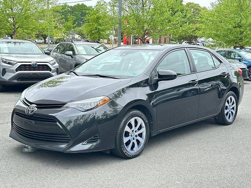 Black Sand Pearl 2018 Toyota Corolla LE