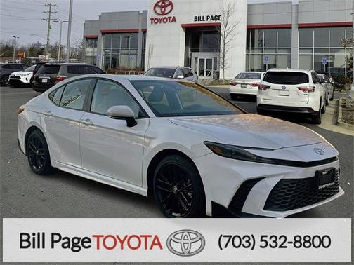 2025 Toyota Camry SE