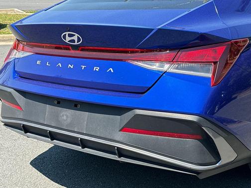 Intense Blue 2024 Hyundai ELANTRA SE
