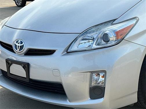 2010 Toyota Prius III