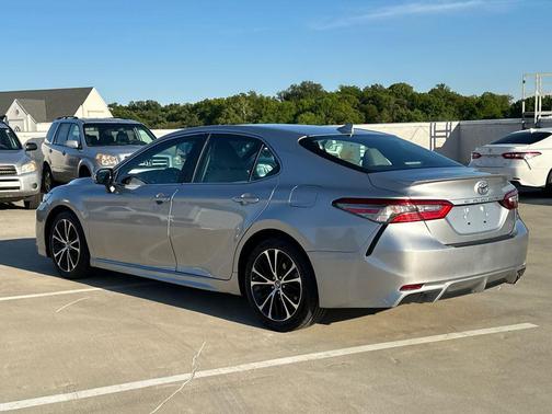 Celestial Silver 2018 Toyota Camry SE
