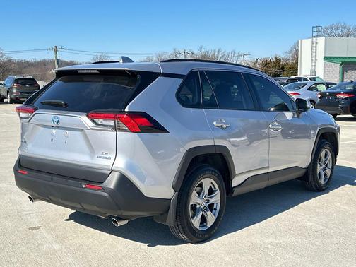 2023 Toyota RAV4 Hybrid LE