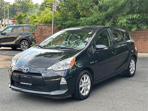 2014 Toyota Prius c Three