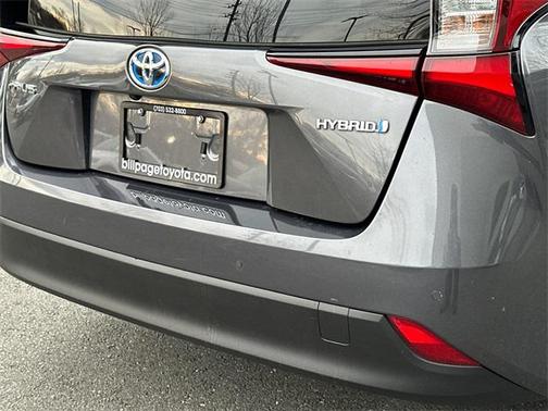 2022 Toyota Prius LE