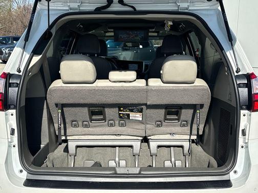 2020 Toyota Sienna XLE Premium
