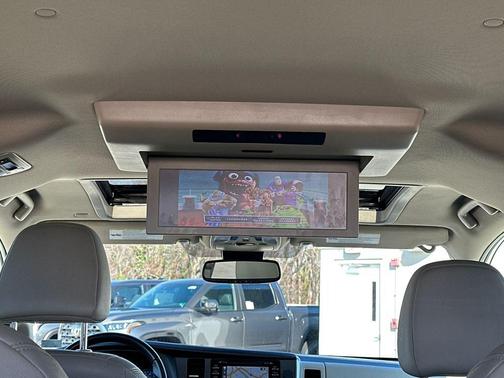 2020 Toyota Sienna XLE Premium