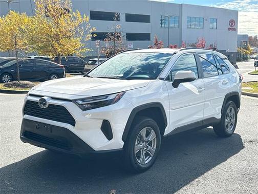 2024 Toyota RAV4 Hybrid LE