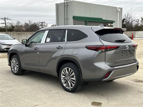 2026 Toyota Highlander Platinum