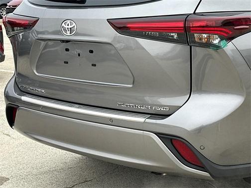 2026 Toyota Highlander Platinum