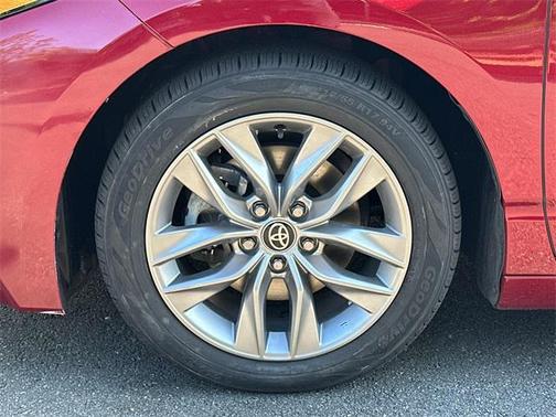 2022 Toyota Avalon XLE