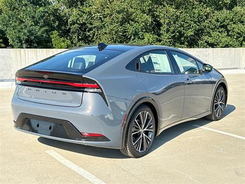 2025 Toyota Prius XLE
