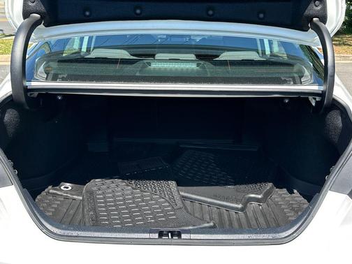 Ice Cap 2024 Toyota Camry LE