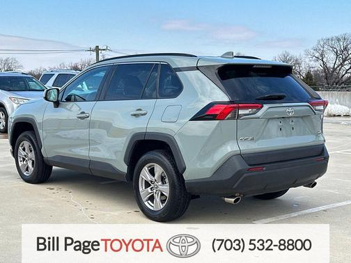 2022 Toyota RAV4 XLE