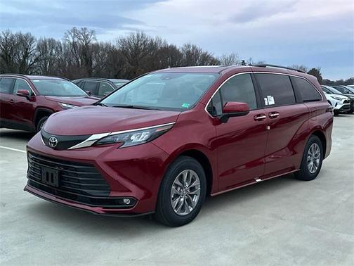 2026 Toyota Sienna XLE