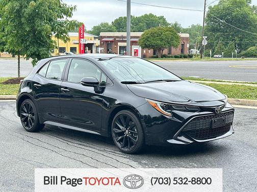 Midnight Black Metallic 2020 Toyota Corolla SE