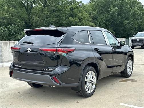 2025 Toyota Highlander Limited