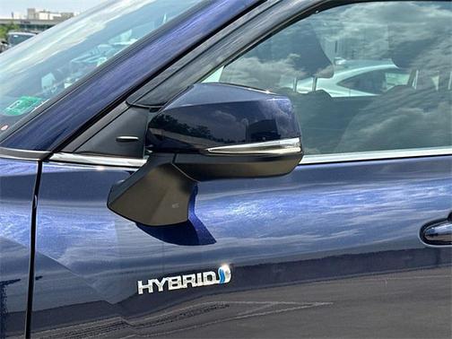 2021 Toyota Highlander Hybrid LE