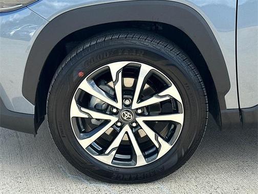 2025 Toyota Corolla Cross XLE