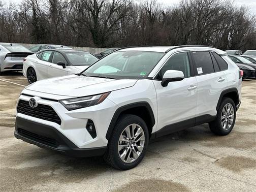 2025 Toyota RAV4 XLE Premium