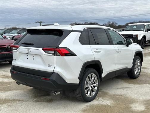 2025 Toyota RAV4 XLE Premium