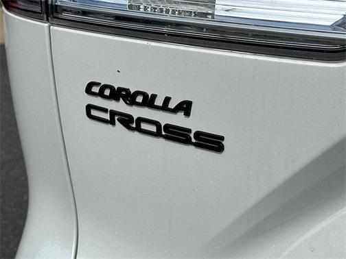 2025 Toyota Corolla Hybrid SE