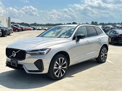2023 Volvo XC60 Recharge Plug-In Hybrid T8 Ultimate Dark Theme