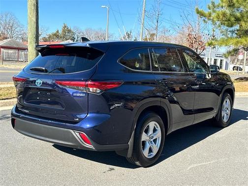 2022 Toyota Highlander Hybrid LE