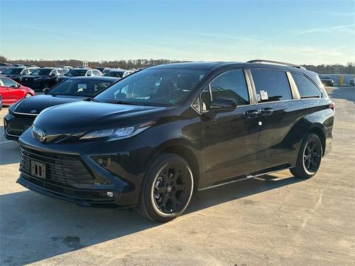 2026 Toyota Sienna Woodland Edition