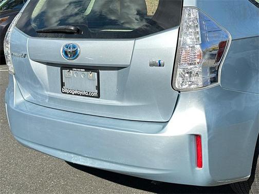 2012 Toyota Prius v Five