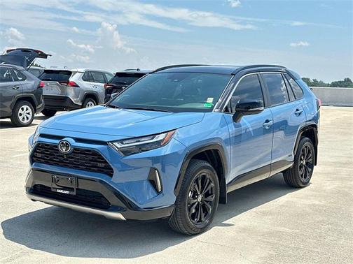2025 Toyota RAV4 Hybrid SE