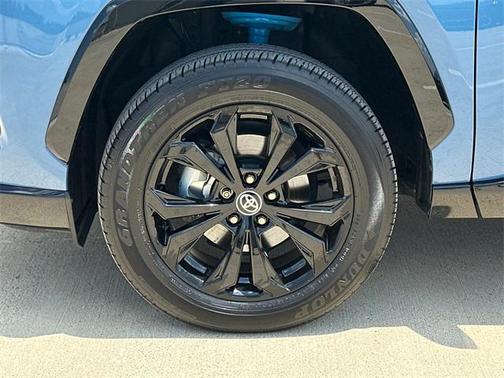 2022 Toyota RAV4 Hybrid SE