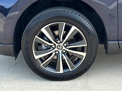 2024 Toyota Venza LE