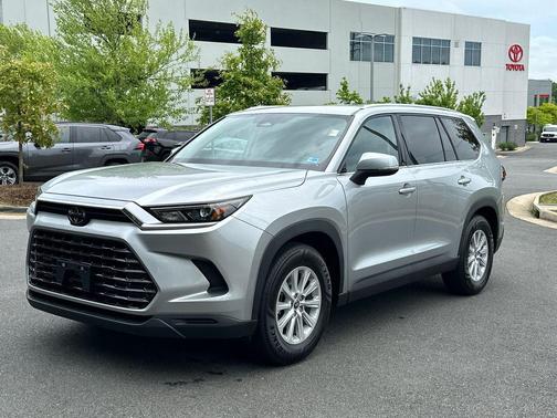 Celestial Silver Metallic 2025 Toyota Grand Highlander XLE