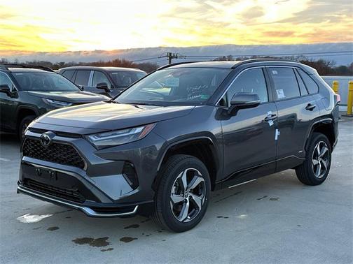 2025 Toyota RAV4 Hybrid SE