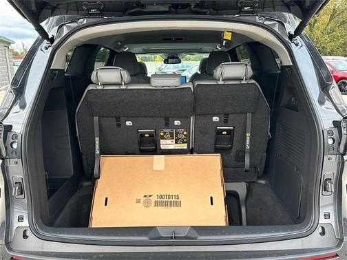 2025 Toyota Sienna XLE 7 Passenger