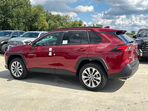 2025 Toyota RAV4 XLE Premium