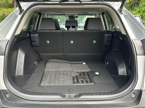 Silver Sky Metallic 2019 Toyota RAV4 XLE