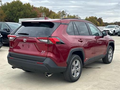 2025 Toyota RAV4 Hybrid XLE