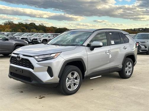 2025 Toyota RAV4 Hybrid XLE