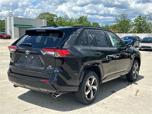 2025 Toyota RAV4 Hybrid SE